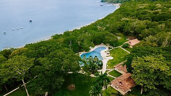 CC Beach Front Papagayo All Inclusive
