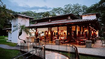 CC Beach Front Papagayo All Inclusive