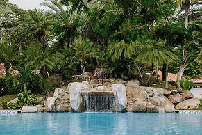 CC Beach Front Papagayo All Inclusive