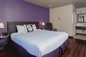 Alura Inn