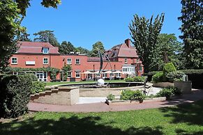 The Pinewood Hotel