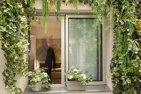 Hotel Longchamp Elysees