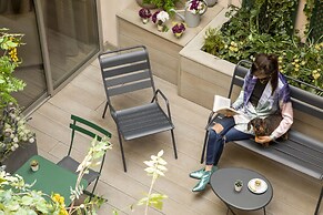 Hotel Longchamp Elysees