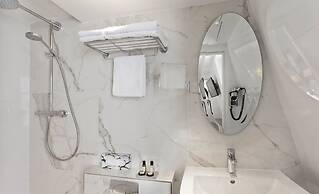 Hotel Longchamp Elysees