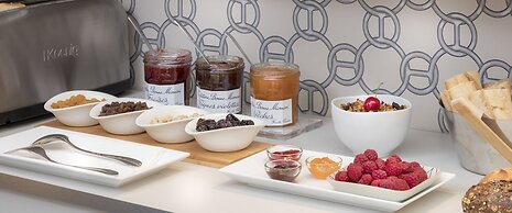 Hotel Longchamp Elysees