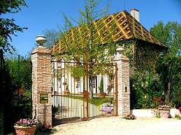 Le Petit Manoir Des Bruyeres