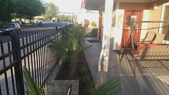 Express Inn & Suites