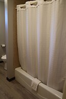 Express Inn & Suites