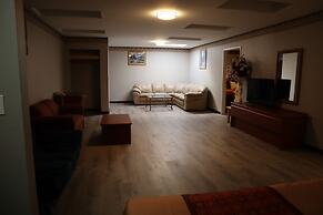 Express Inn & Suites