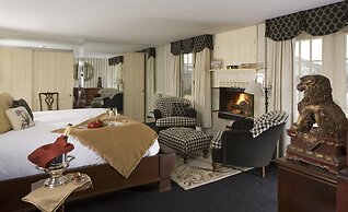 The Manor On Golden Pond