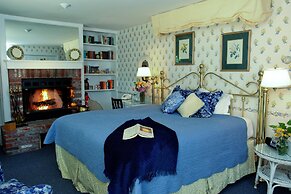 The Manor On Golden Pond