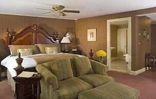 The Manor On Golden Pond