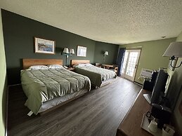 Harbor Lights Lodge