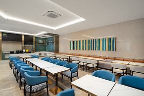 Yizhi Hotel (Dongshankou Subway Station Store, First Affiliated Hospit