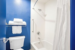 Spark by Hilton - Kent, Seattle