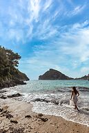 Akrotiri Beach Resort Hotel