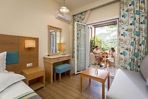 Akrotiri Beach Resort Hotel