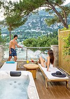 Akrotiri Beach Resort Hotel