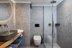 Akrotiri Beach Resort Hotel