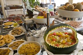 Las Rocas Playa Hotel