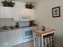The Cozy Inn