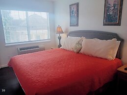 The Cozy Inn