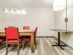 Holiday Inn Express & Suites Medicine Hat Transcanada Hwy 1 by IHG