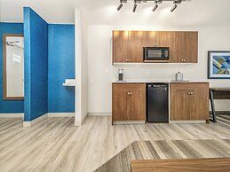 Holiday Inn Express & Suites Medicine Hat Transcanada Hwy 1 by IHG