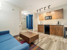 Holiday Inn Express & Suites Medicine Hat Transcanada Hwy 1 by IHG