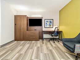 Holiday Inn Express & Suites Medicine Hat Transcanada Hwy 1 by IHG