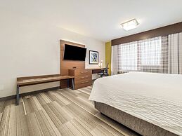 Holiday Inn Express & Suites Medicine Hat Transcanada Hwy 1 by IHG