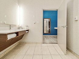 Holiday Inn Express & Suites Medicine Hat Transcanada Hwy 1 by IHG