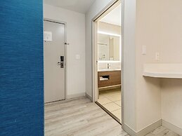 Holiday Inn Express & Suites Medicine Hat Transcanada Hwy 1 by IHG