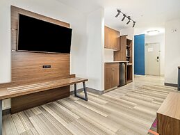 Holiday Inn Express & Suites Medicine Hat Transcanada Hwy 1 by IHG