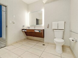 Holiday Inn Express & Suites Medicine Hat Transcanada Hwy 1 by IHG