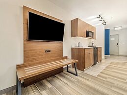 Holiday Inn Express & Suites Medicine Hat Transcanada Hwy 1 by IHG