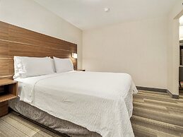 Holiday Inn Express & Suites Medicine Hat Transcanada Hwy 1 by IHG