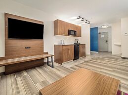 Holiday Inn Express & Suites Medicine Hat Transcanada Hwy 1 by IHG