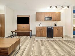 Holiday Inn Express & Suites Medicine Hat Transcanada Hwy 1 by IHG