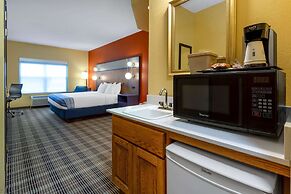 AmericInn by Wyndham Fulton Clinton