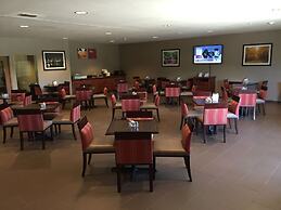 Comfort Suites Johnson Creek Conference Center