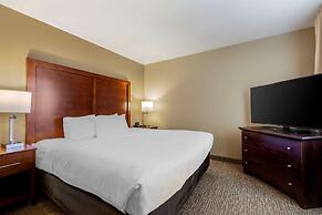 Comfort Suites Johnson Creek Conference Center