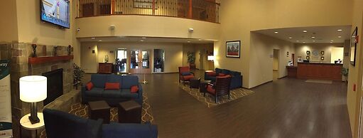 Comfort Suites Johnson Creek Conference Center