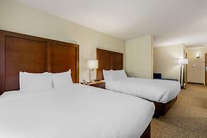 Comfort Suites Johnson Creek Conference Center