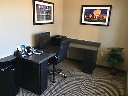 Comfort Suites Johnson Creek Conference Center