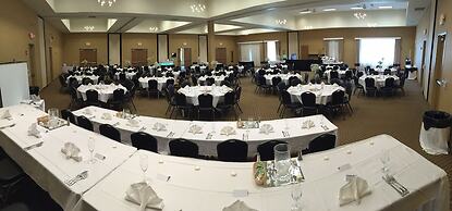 Comfort Suites Johnson Creek Conference Center