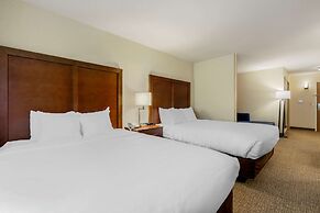 Comfort Suites Johnson Creek Conference Center