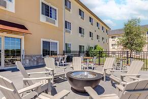 Comfort Suites Johnson Creek Conference Center