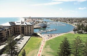 Oaks Glenelg Liberty Suites