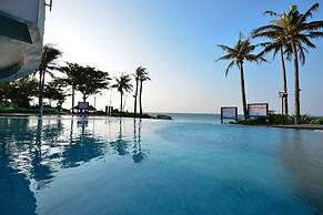 Chateau Beach Resort